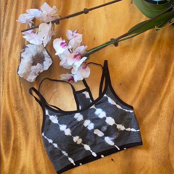 🎾 2/ $30 Sports Bra - Picture 1 of 4